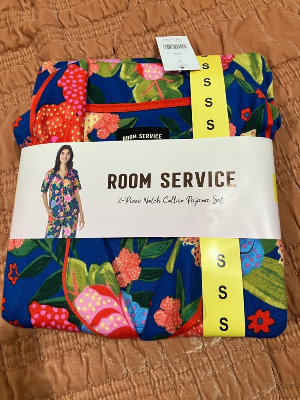 Room service two piece notch collar pajama set size small